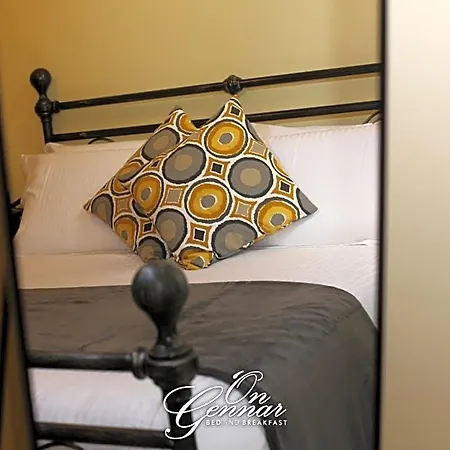 Bed & Breakfast On Gennar 3*